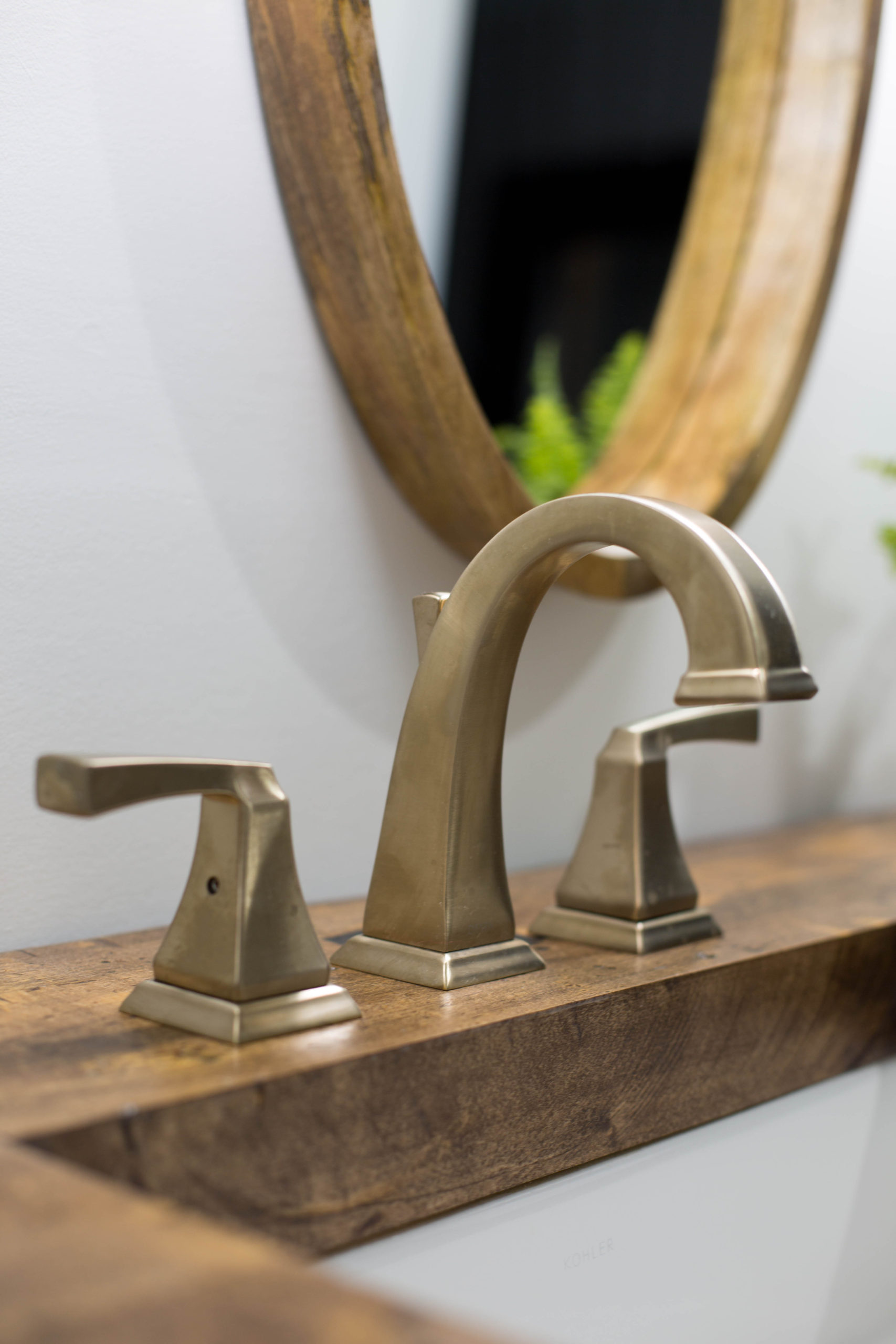 modern master bathroom faucet