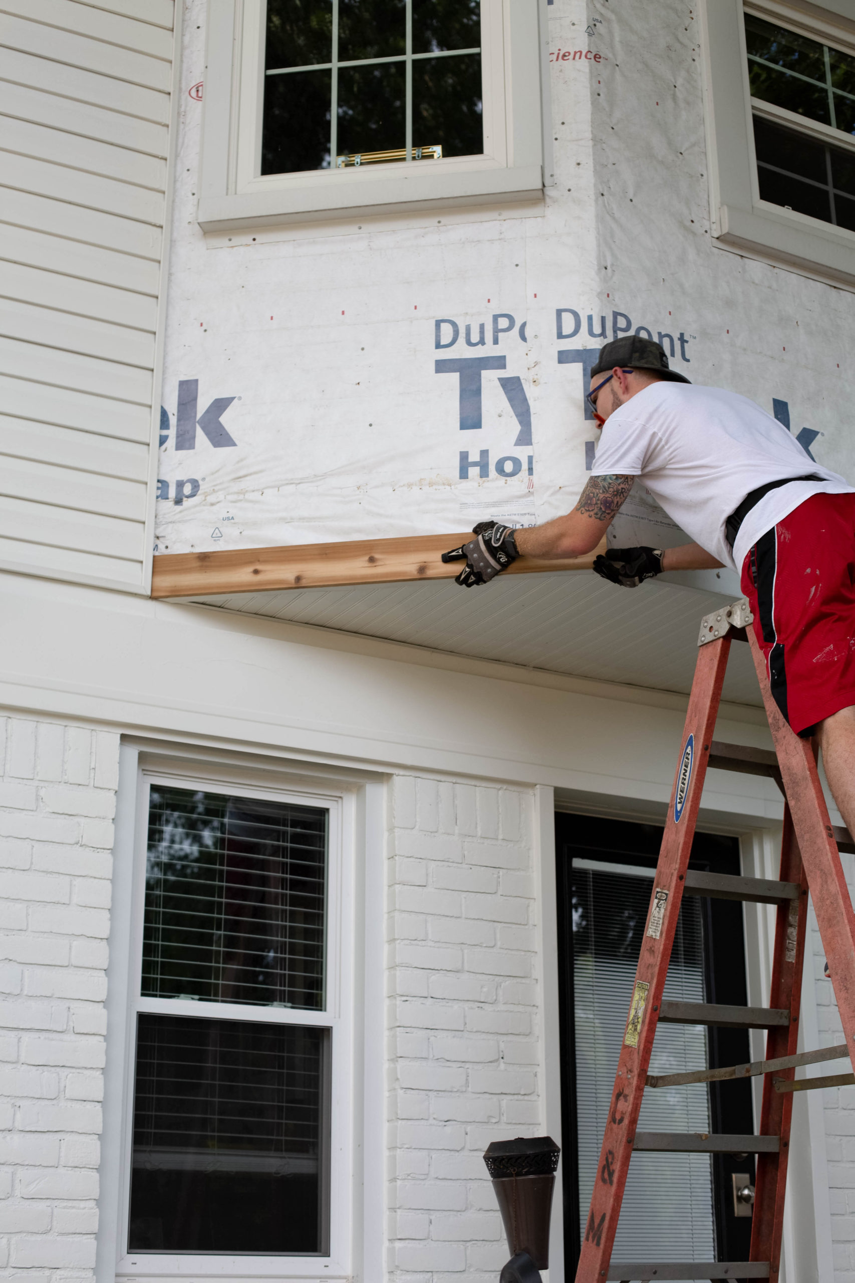DIY how to paint brick and vinyl siding