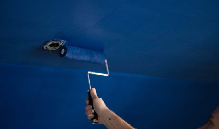 how to paint a dark ceiling