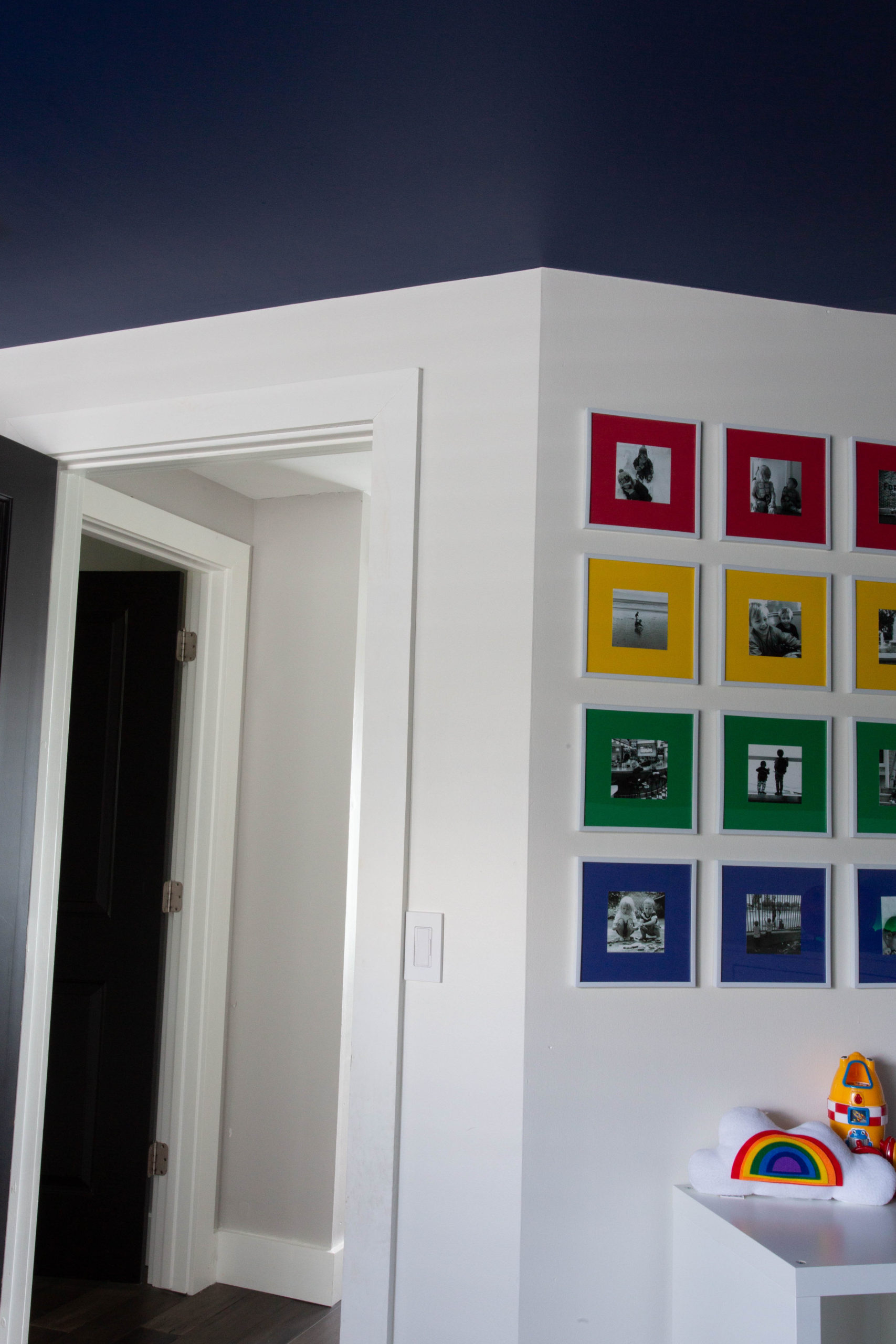 HOW TO PAINT A DARK CEILING image 1