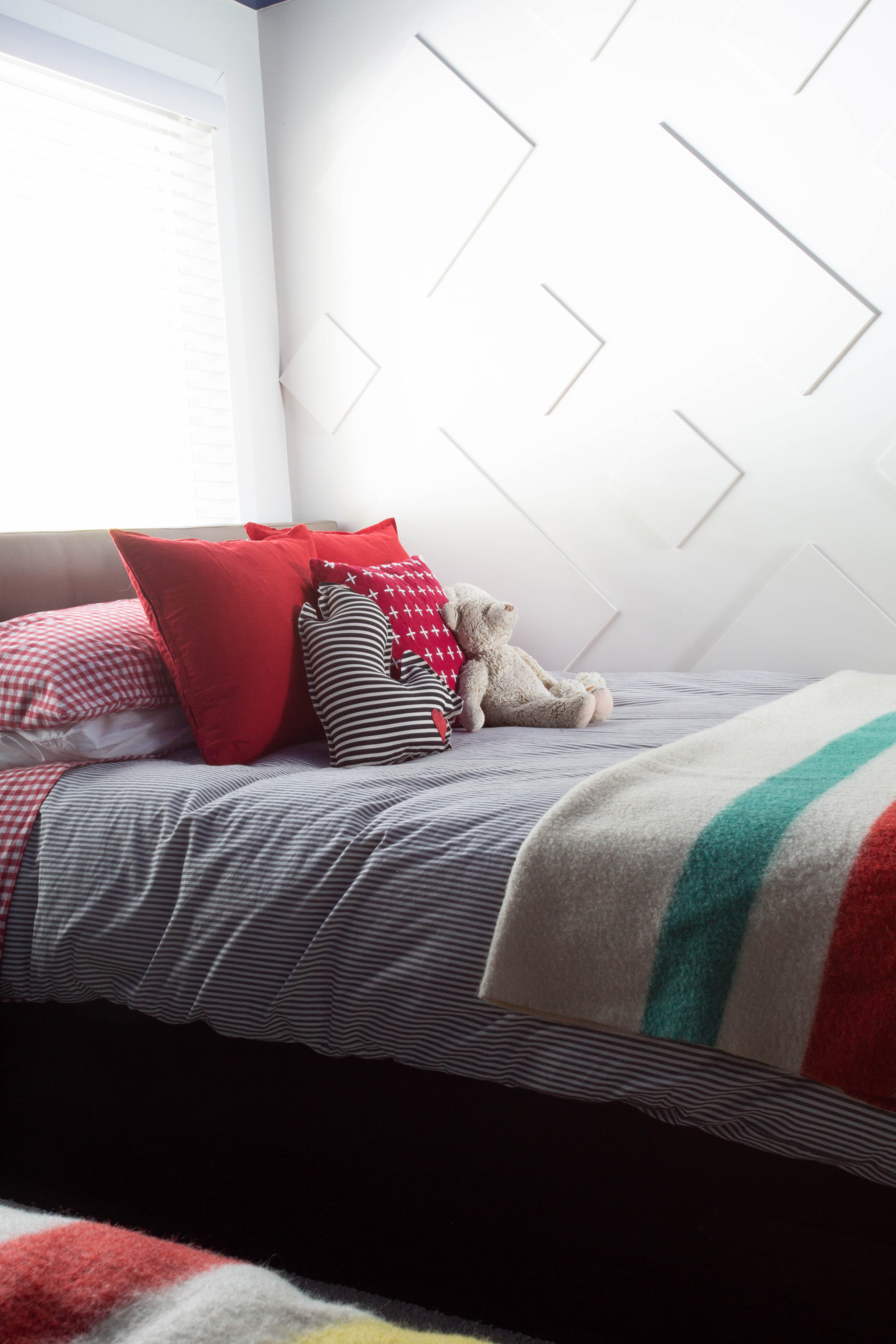 how to create a room full of color