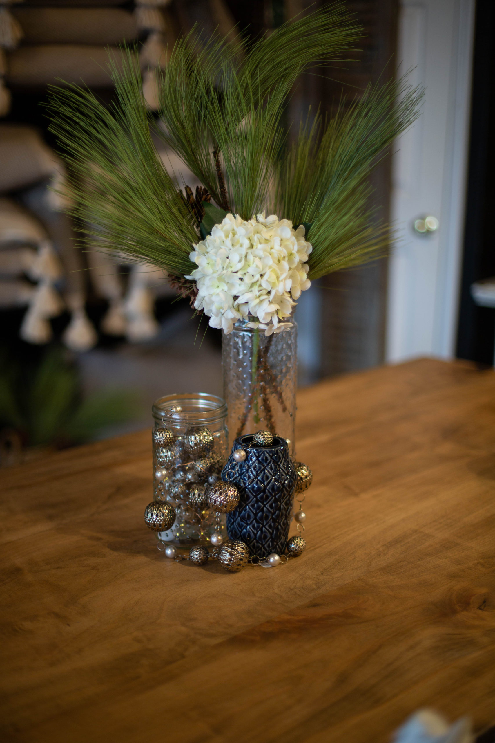 how to create the perfect holiday table setting