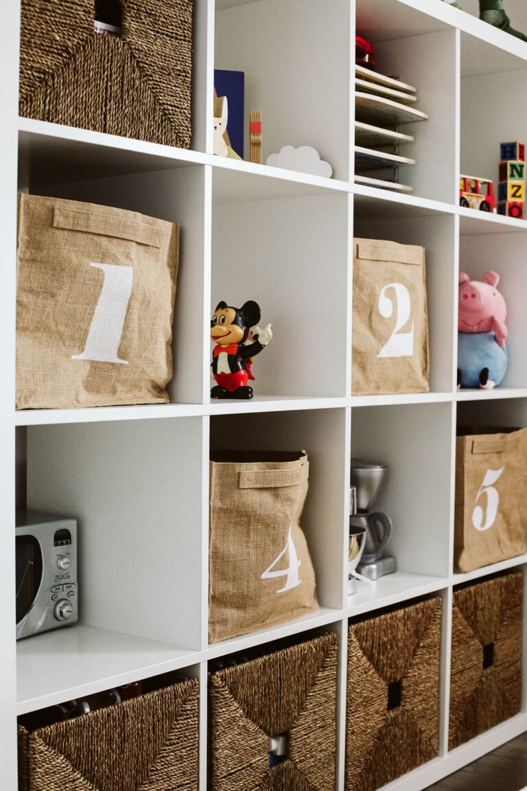 how to keep a playroom organized