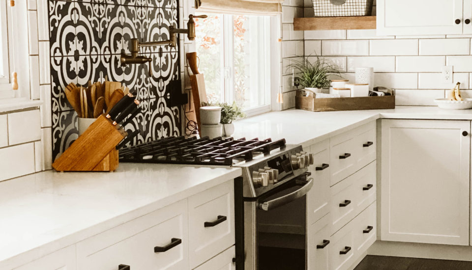 how do I install cabinet hardware, how to install cabinet hardware, best cabinet hardware,