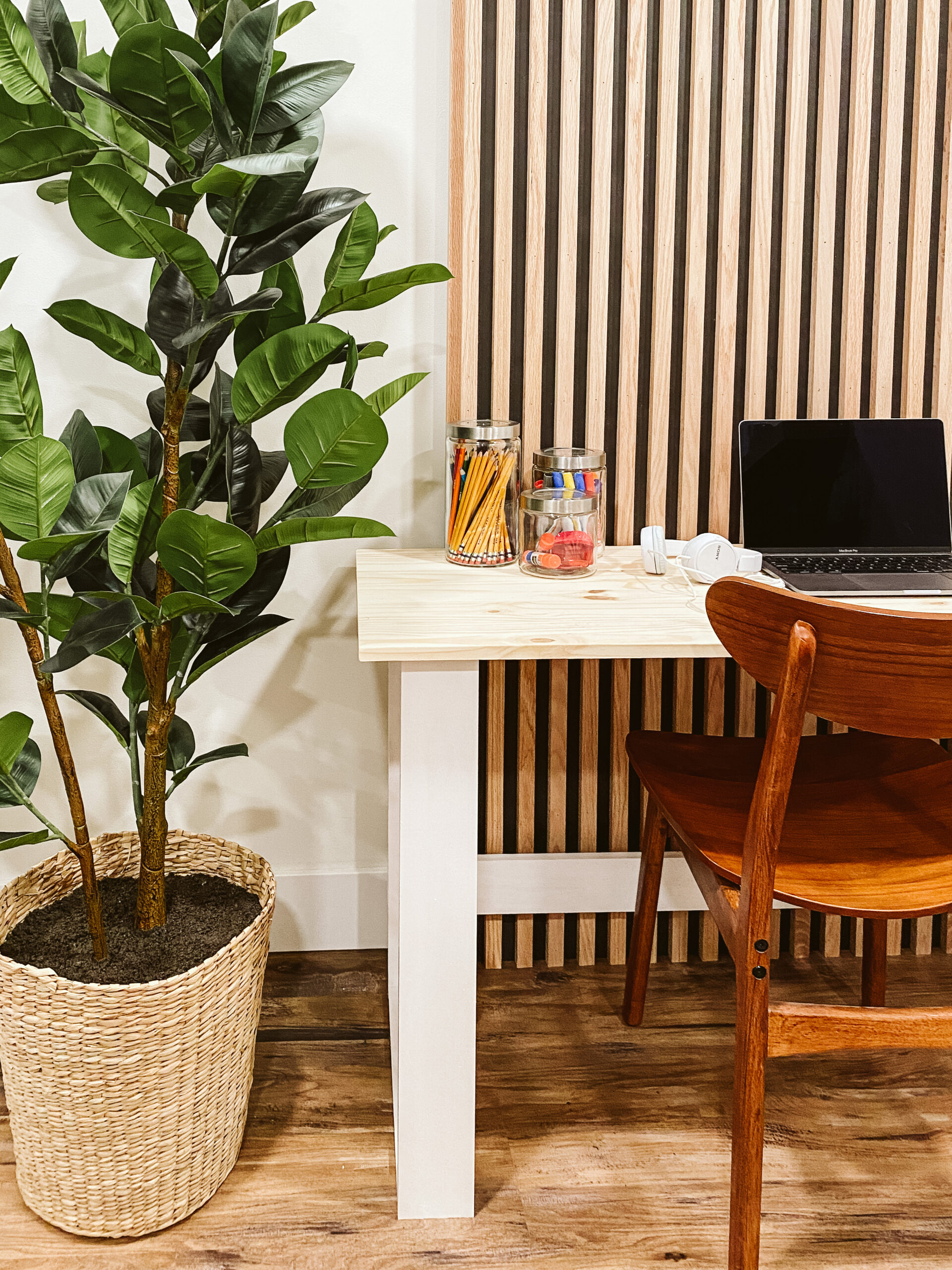 HOW TO UPDATE A DESK IN MINUTES image 5