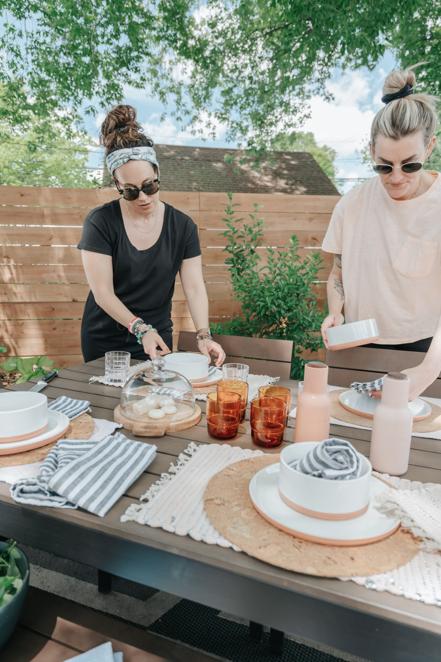 ULTIMATE OUTDOOR DINING GUIDE image 1