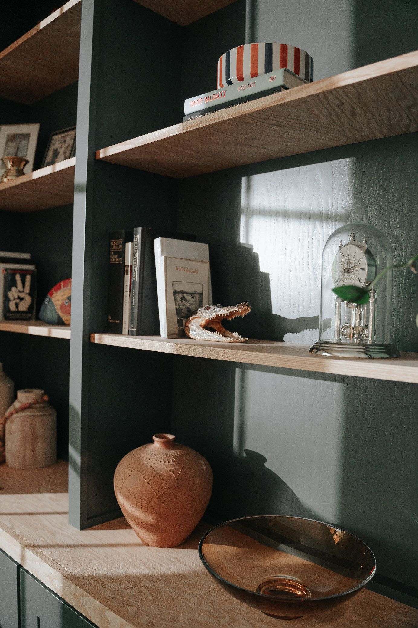 TOP 10 RULES FOR STYLING SHELVES image 4