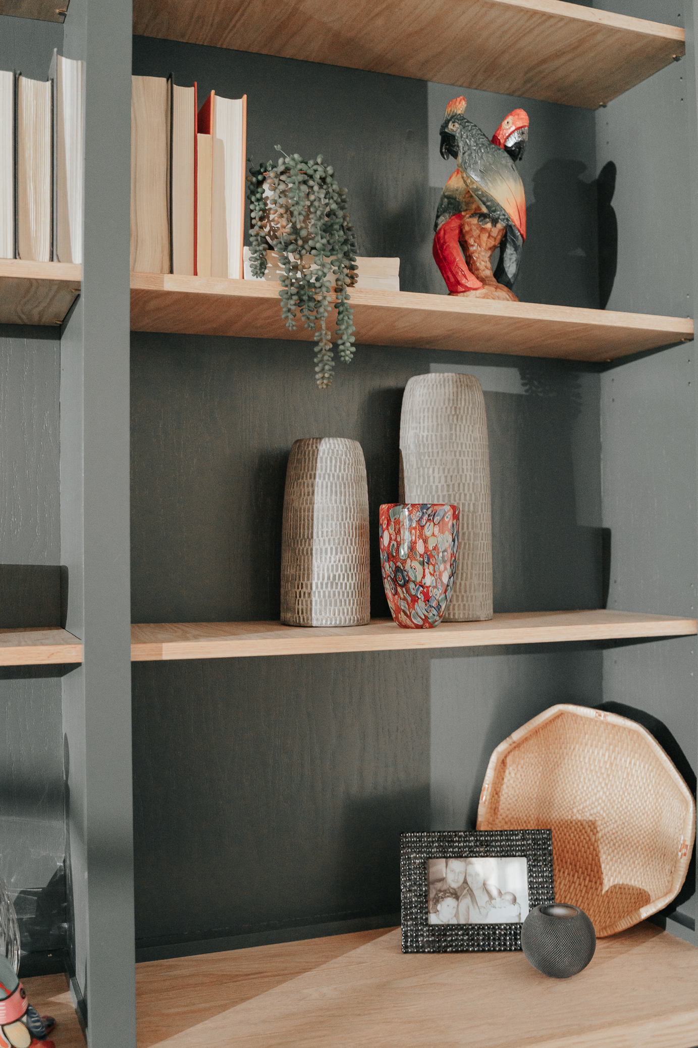 TOP 10 RULES FOR STYLING SHELVES image 8