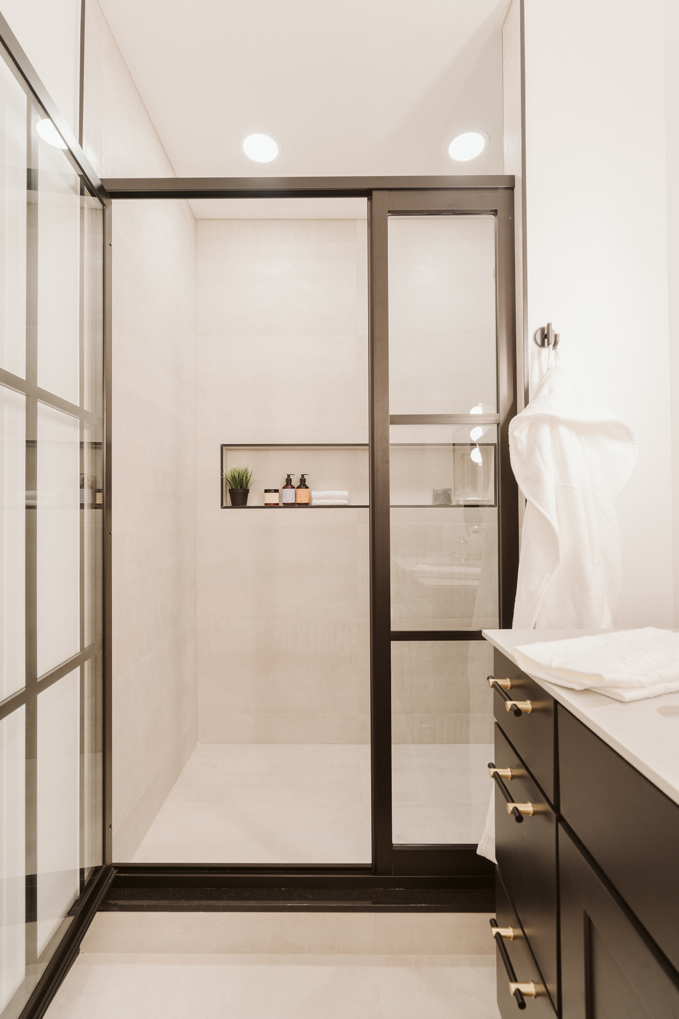 Image small bathroom remodel using minimal materials